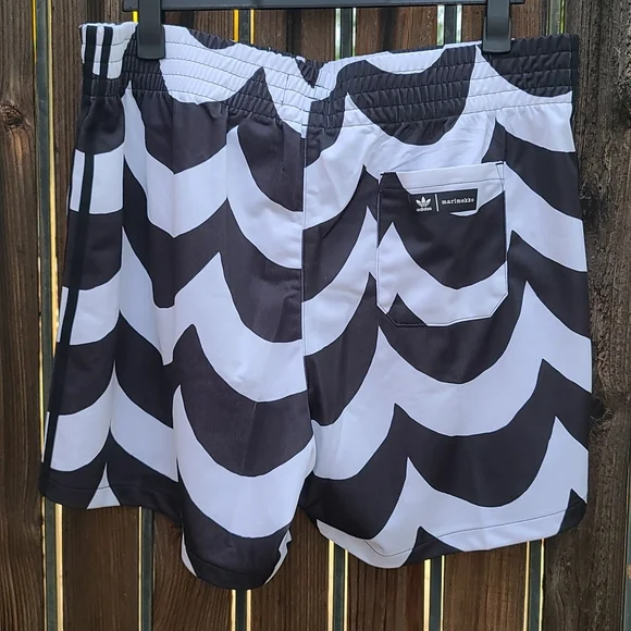 adidas originals X Marimekko Primegreen Sustainable Athletic Shorts Plus Size 2X - Picture 10 of 16